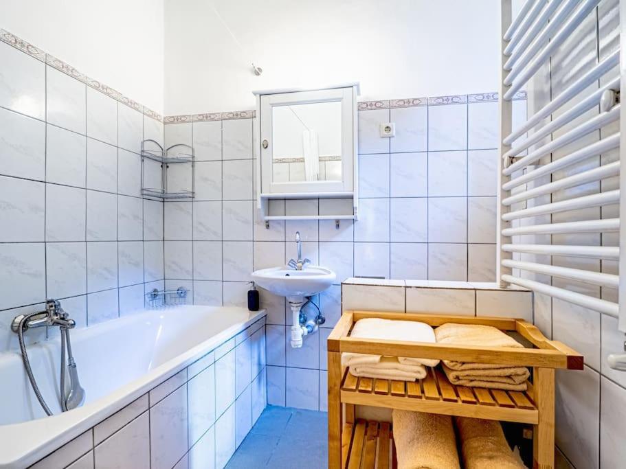 Sunshine Apartment - With Garage Budapeste Exterior foto